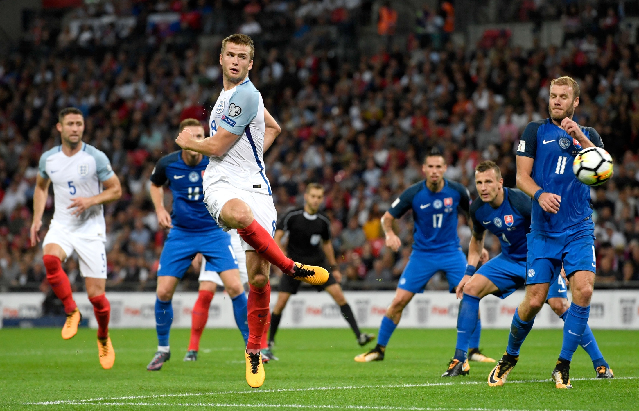 让防守者始 让防守者始